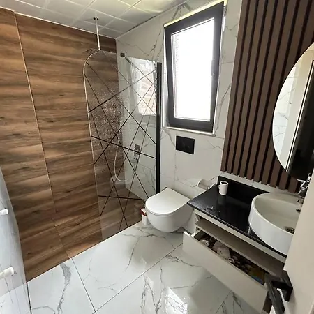 3+1 New Luxury With Pool Vilă