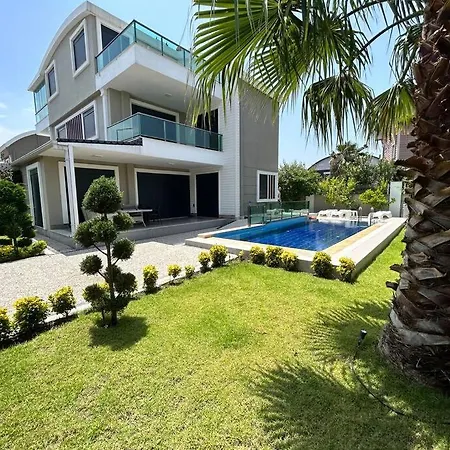 3+1 New Luxury With Pool Villa Belek